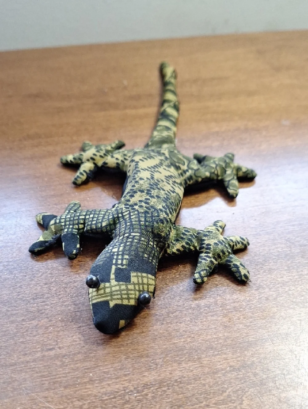 Gecko Green Black Terrarium Decor - Realistic Reptile Enrichment Vintage 90s